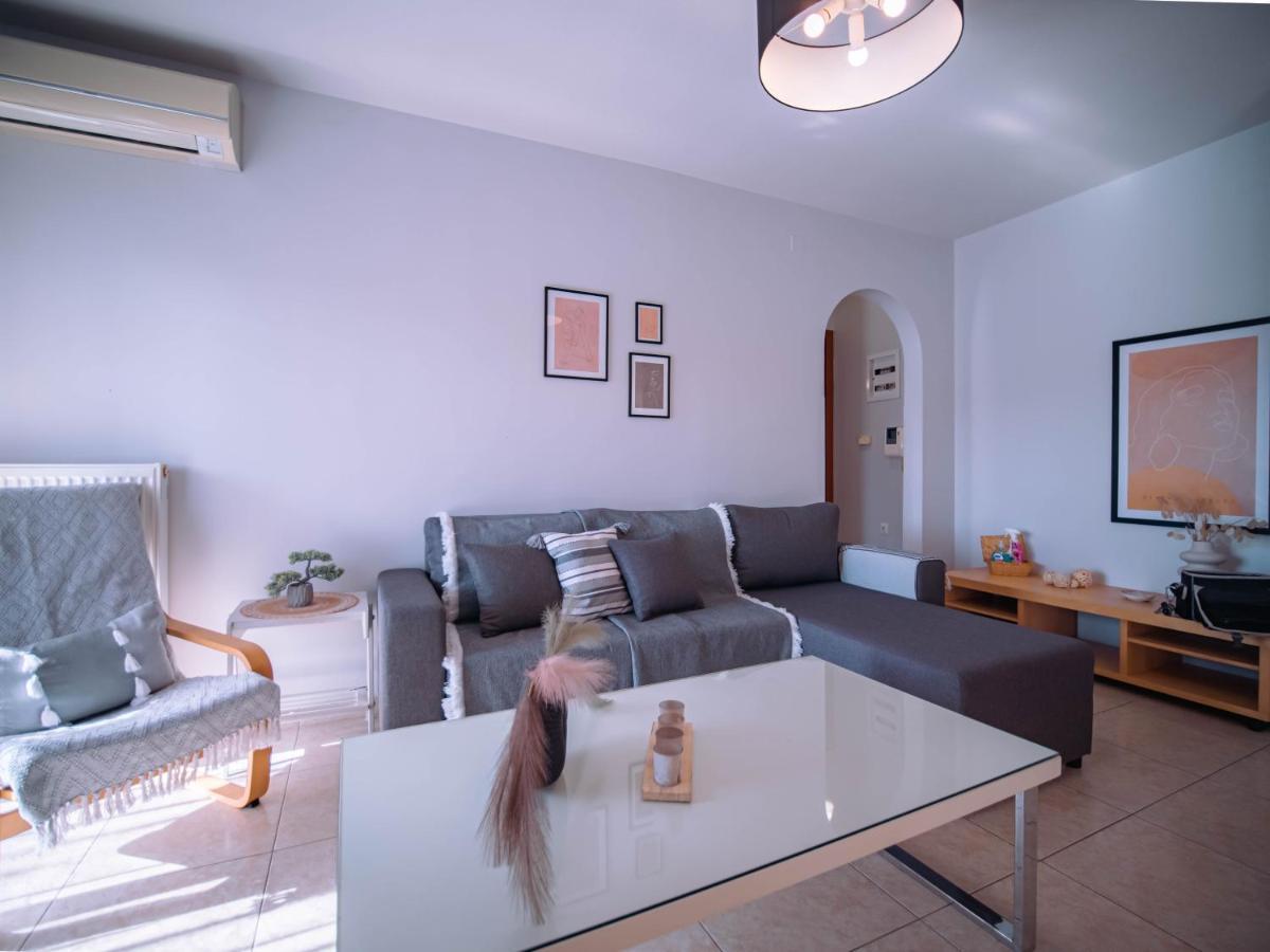 Urban Flat - Central Spot Apartments Volos Esterno foto