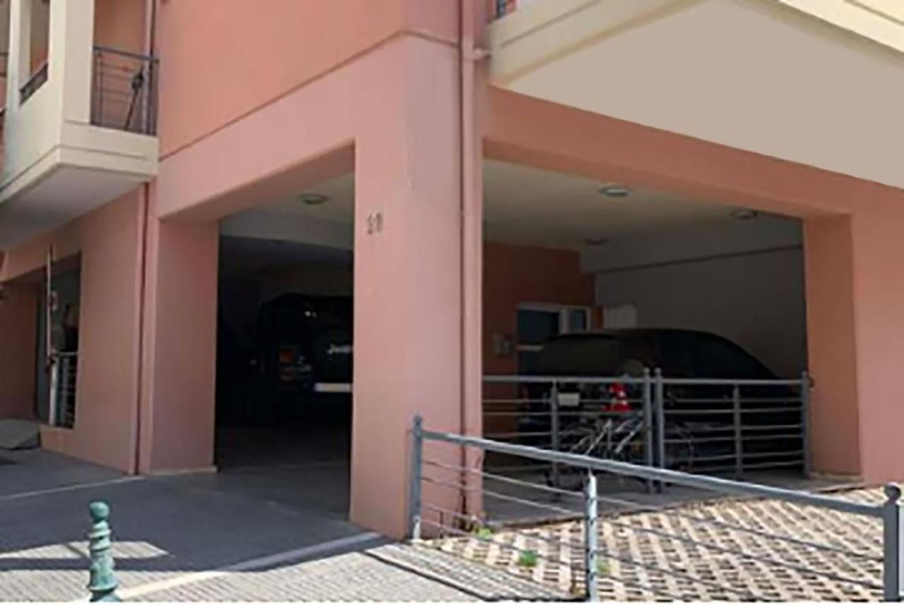 Urban Flat - Central Spot Apartments Volos Esterno foto